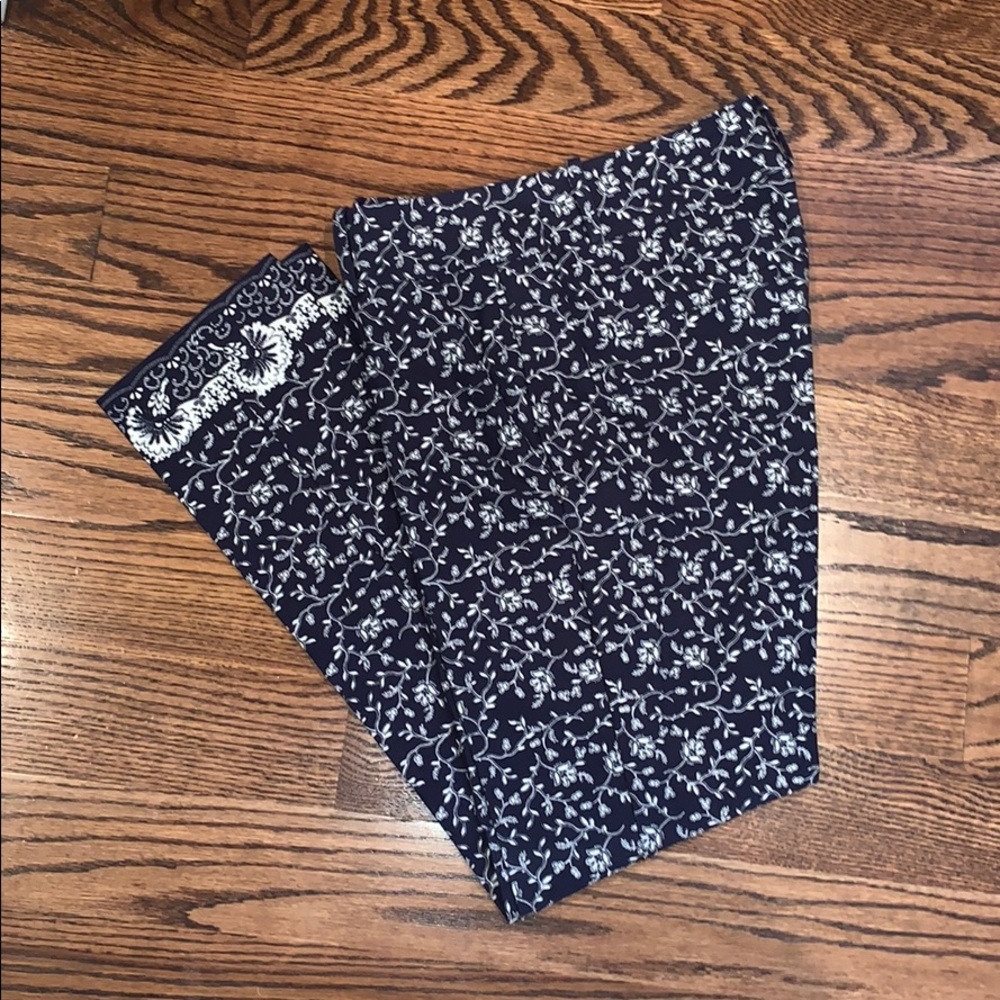 Loft Blue and White floral skinny pant. Size 4